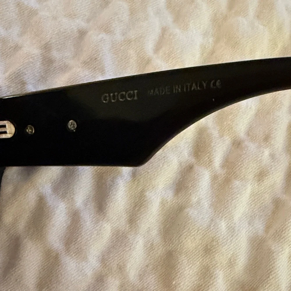Gucci Black Sunglasses with dusty - Picture 7 of 7
